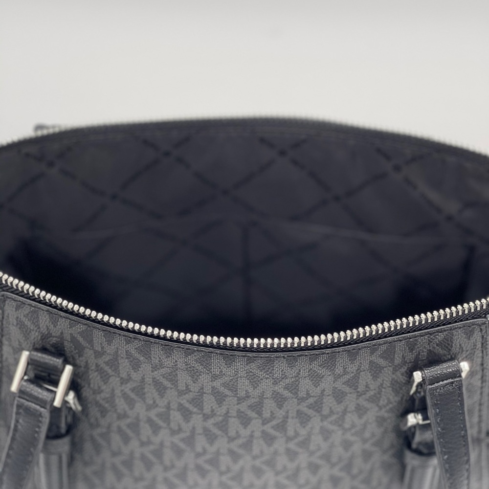 Michael Kors Charlotte Bag & Double Zip Wa… - Picture 9 of 11